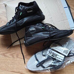 Mid-top Dança by Taygra in Black - Men's 8 / Women's 10